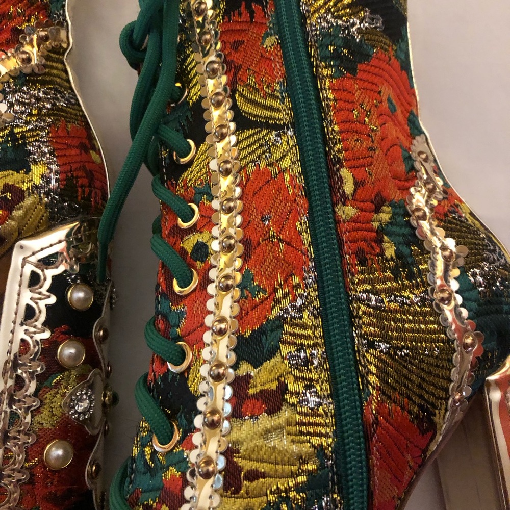 Azalea Wang Platform Boots Red Green Gold Tapestry Embellished Size 8.5 STUNNING - Picture 12 of 16